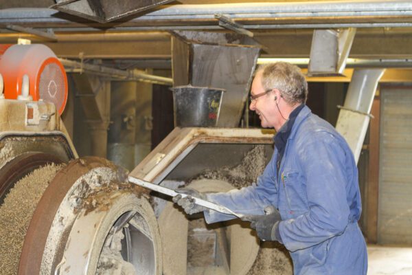 hoe wordt diervoer gemaakt?