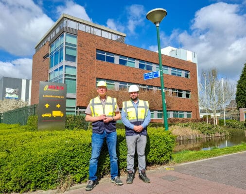 Alix en Rudy voor Arie Blok-fabrek in Woerden